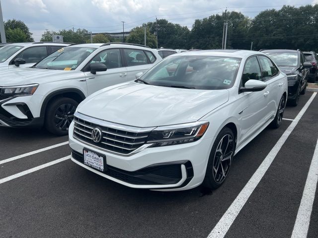 2021 Volkswagen Passat 2.0T R-Line