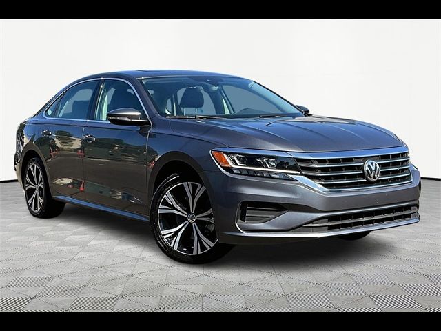 2021 Volkswagen Passat 2.0T SE