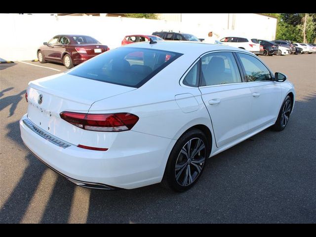 2021 Volkswagen Passat 2.0T SE