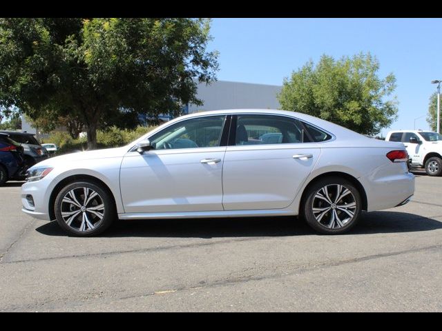 2021 Volkswagen Passat 2.0T SE