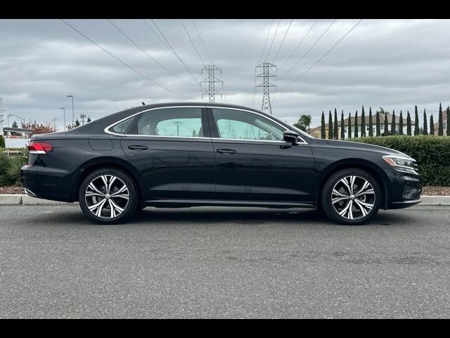 2021 Volkswagen Passat 2.0T SE