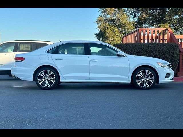 2021 Volkswagen Passat 2.0T SE