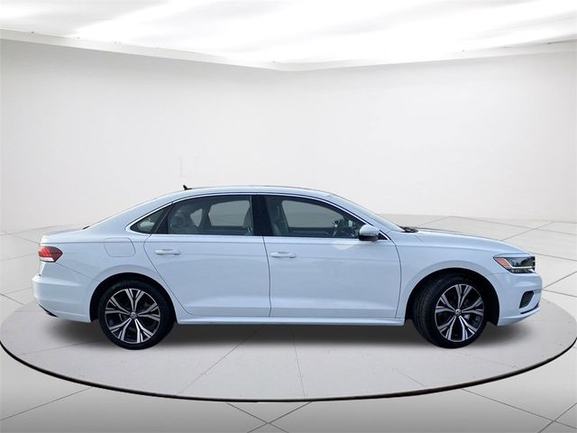 2021 Volkswagen Passat 2.0T SE