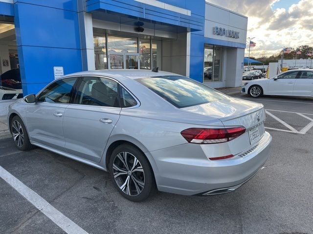 2021 Volkswagen Passat 2.0T SE