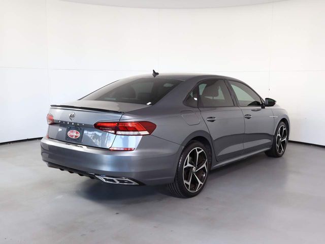 2021 Volkswagen Passat 2.0T R-Line