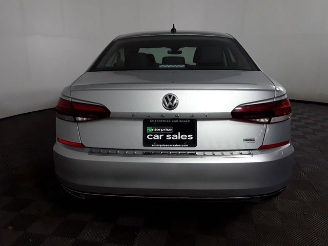 2021 Volkswagen Passat 2.0T SE