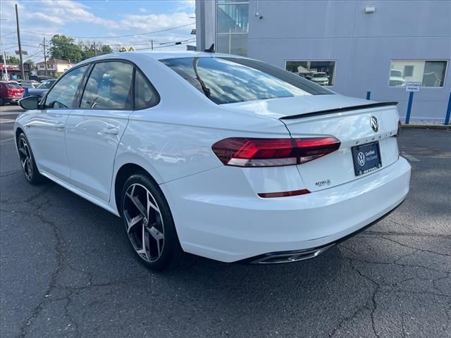 2021 Volkswagen Passat 2.0T R-Line