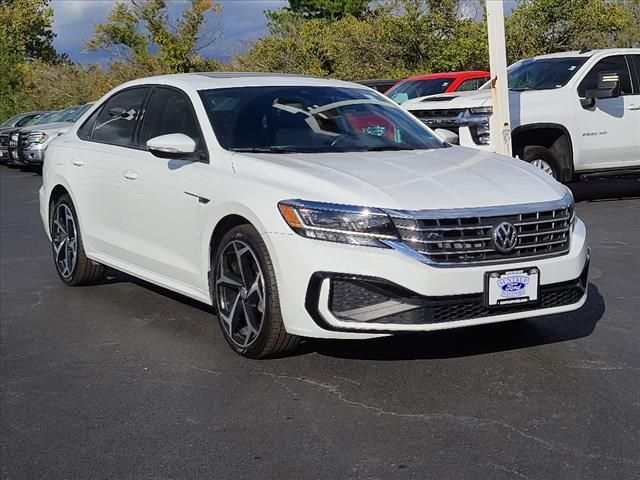 2021 Volkswagen Passat 2.0T R-Line