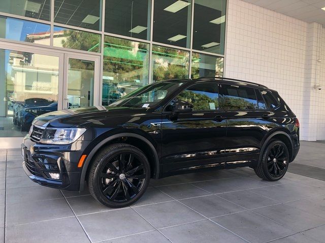 2021 Volkswagen Tiguan SE R-Line Black