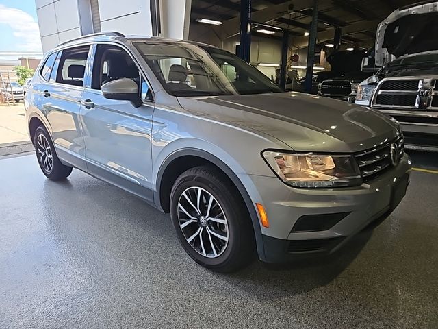 2021 Volkswagen Tiguan SE R-Line Black