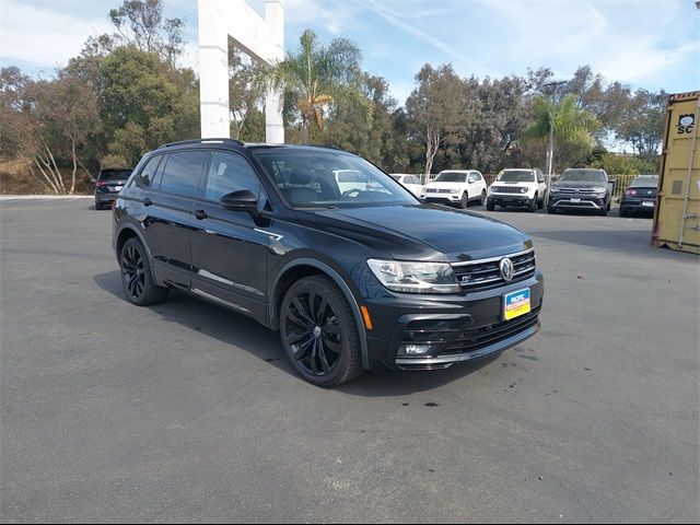 2021 Volkswagen Tiguan SE R-Line Black