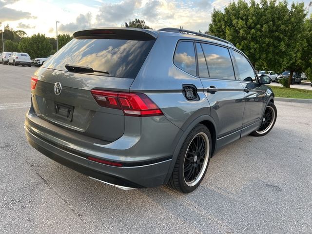 2021 Volkswagen Tiguan SE R-Line Black