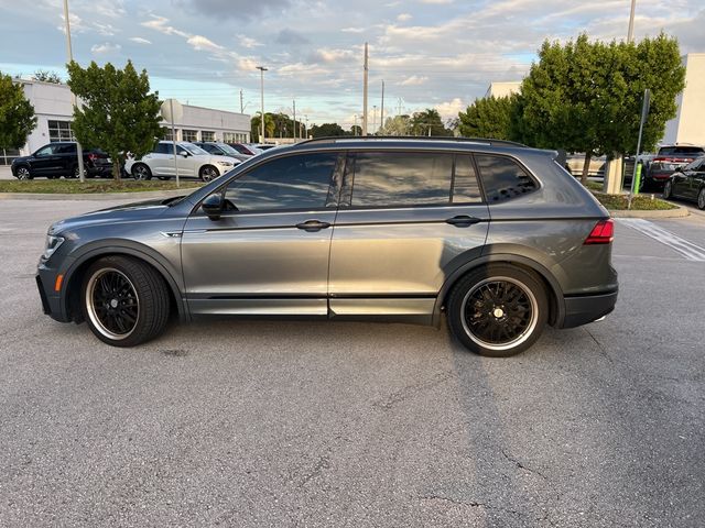 2021 Volkswagen Tiguan SE R-Line Black