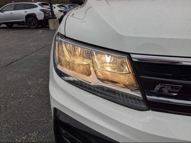 2021 Volkswagen Tiguan SE R-Line Black