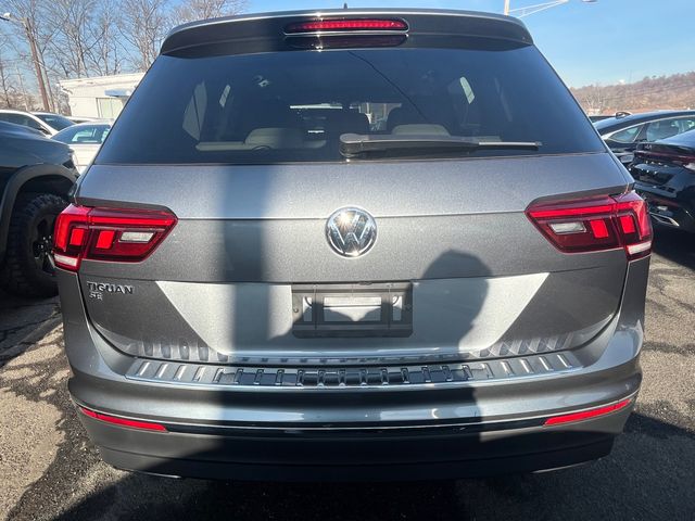 2021 Volkswagen Tiguan SE R-Line Black