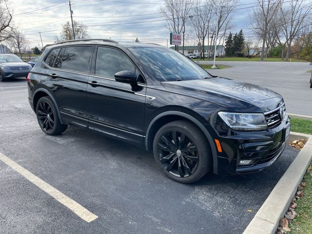 2021 Volkswagen Tiguan SE R-Line Black