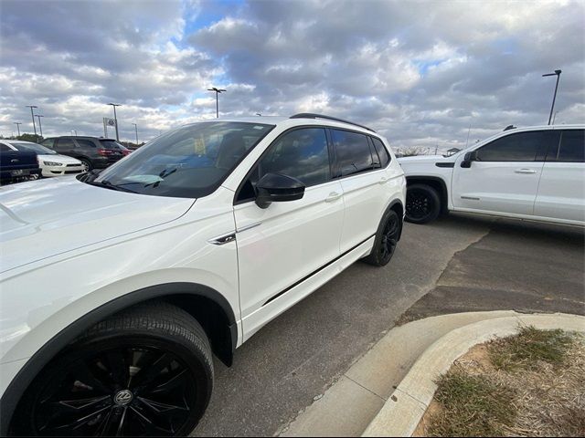 2021 Volkswagen Tiguan SE R-Line Black