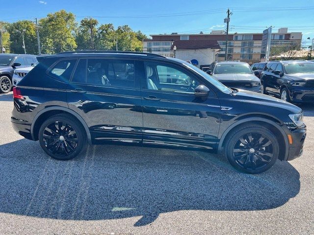 2021 Volkswagen Tiguan SE R-Line Black