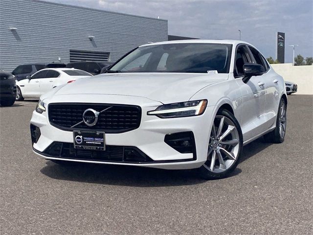 2021 Volvo S60 Momentum