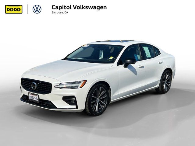 2021 Volvo S60 Momentum