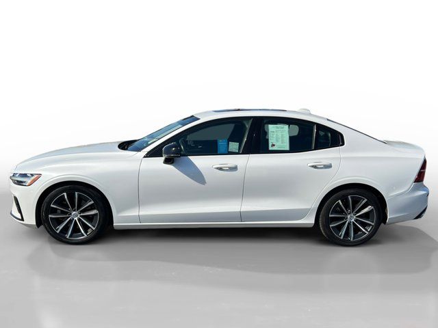 2021 Volvo S60 Momentum