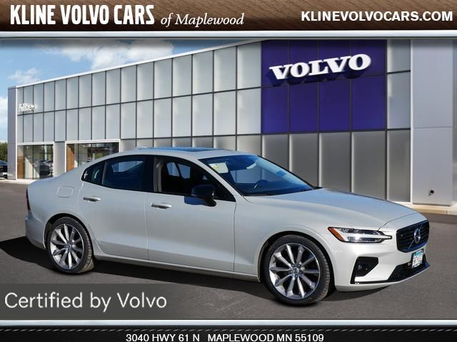 2021 Volvo S60 Momentum