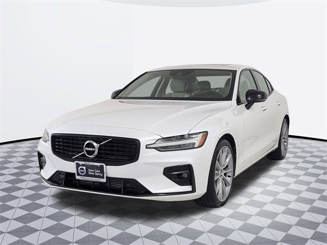 2021 Volvo S60 Momentum