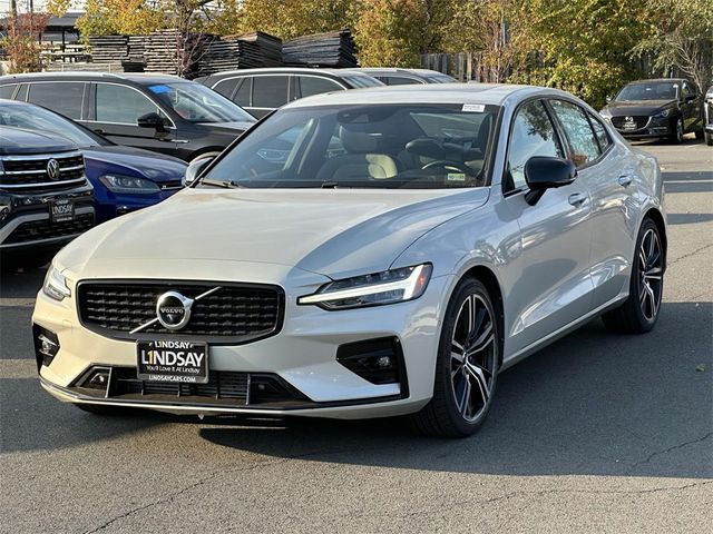 2021 Volvo S60 R-Design