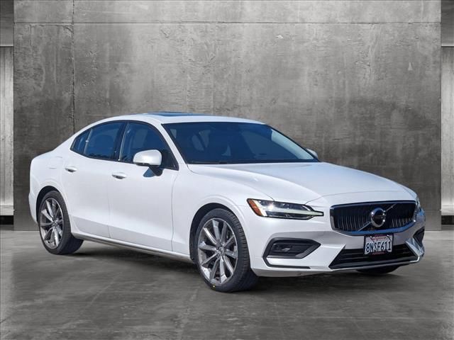 2021 Volvo S60 Momentum