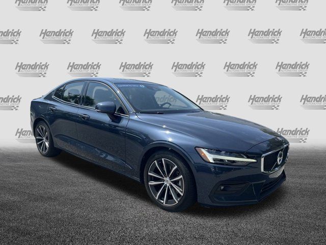 2021 Volvo S60 Momentum