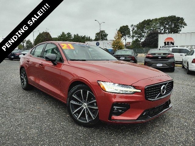 2021 Volvo S60 Momentum