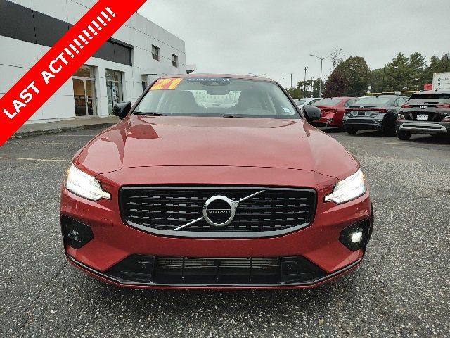 2021 Volvo S60 Momentum