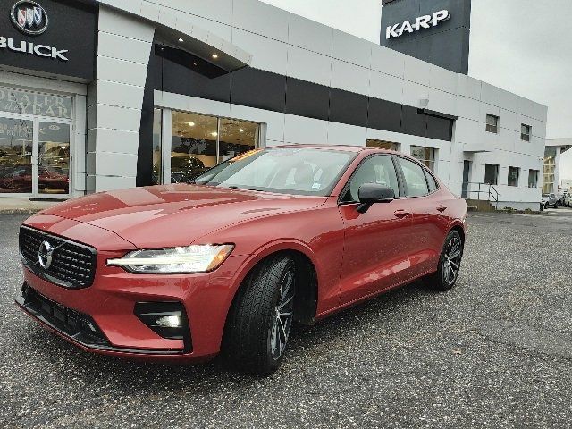 2021 Volvo S60 Momentum