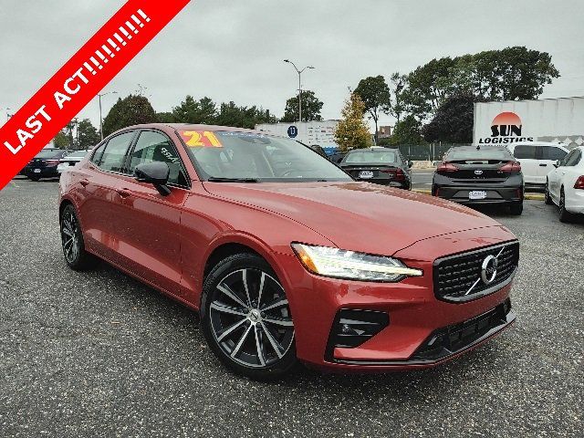 2021 Volvo S60 Momentum