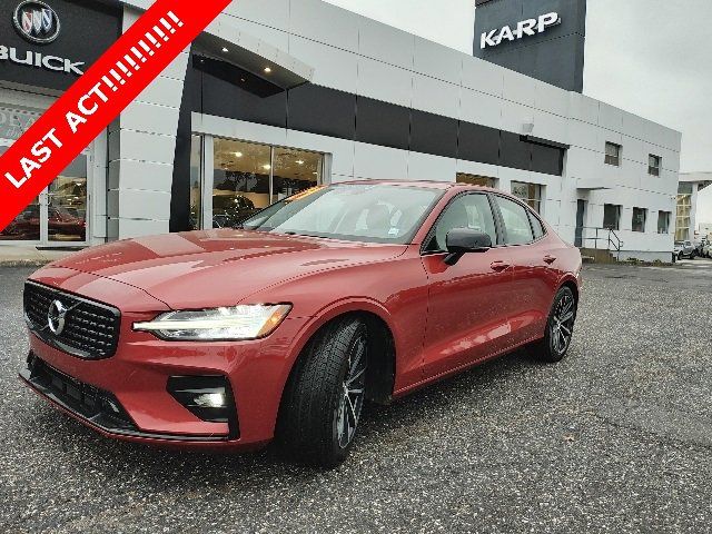 2021 Volvo S60 Momentum