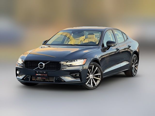 2021 Volvo S60 Momentum