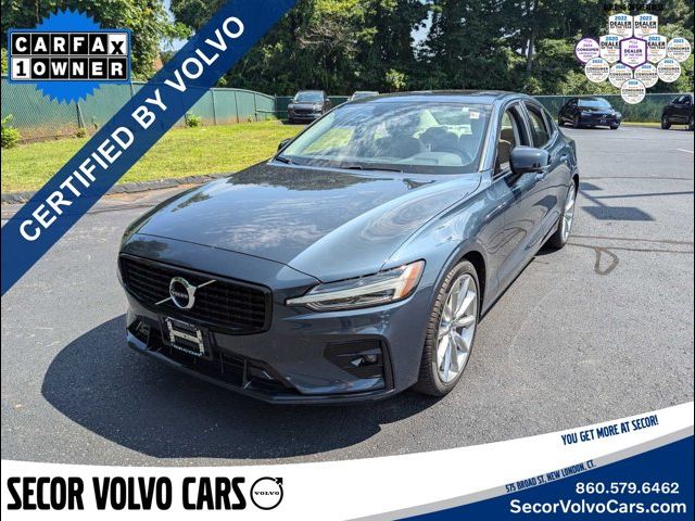 2021 Volvo S60 Momentum