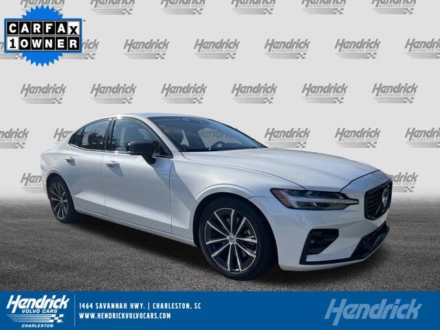 2021 Volvo S60 Momentum