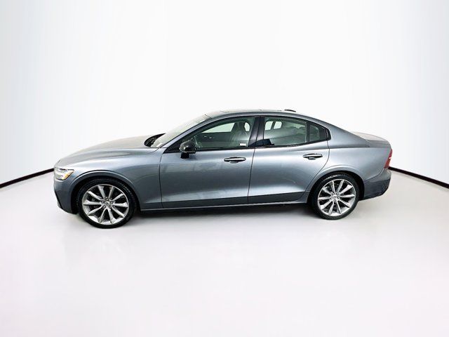 2021 Volvo S60 Momentum