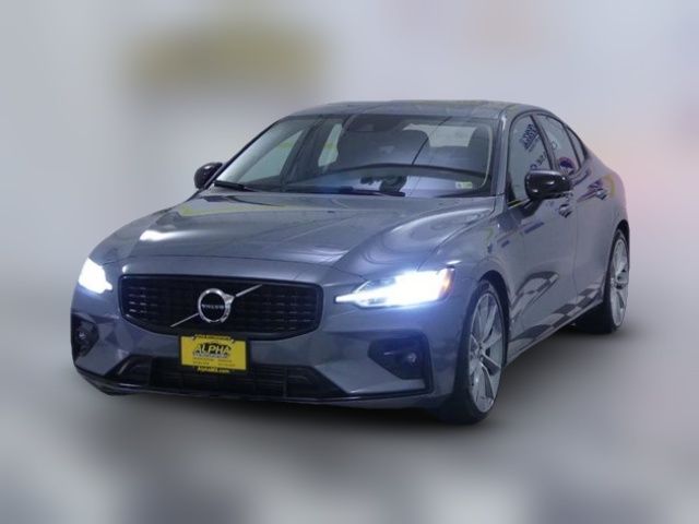 2021 Volvo S60 Momentum