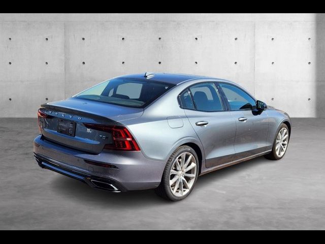 2021 Volvo S60 Momentum