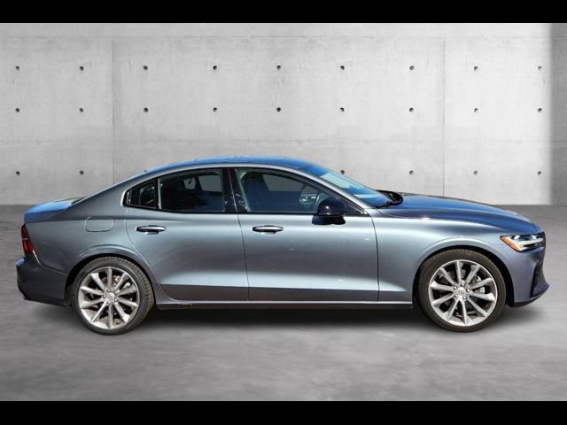 2021 Volvo S60 Momentum