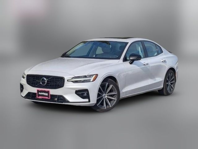 2021 Volvo S60 Momentum