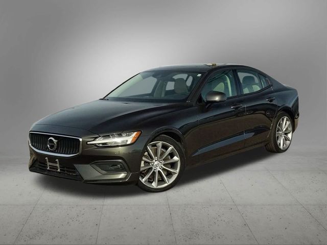 2021 Volvo S60 Momentum