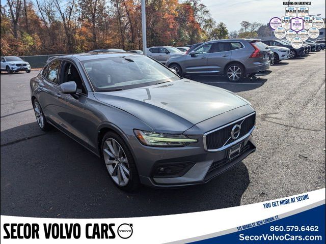 2021 Volvo S60 Momentum