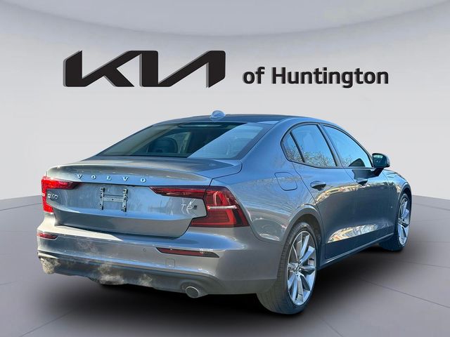 2021 Volvo S60 Momentum