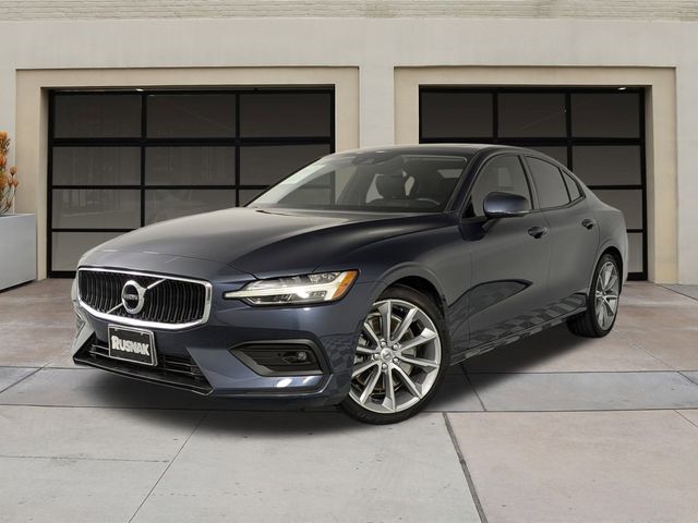 2021 Volvo S60 Momentum