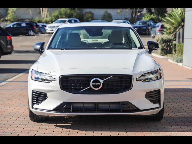 2021 Volvo S60 R-Design Expression