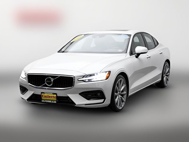 2021 Volvo S60 Momentum