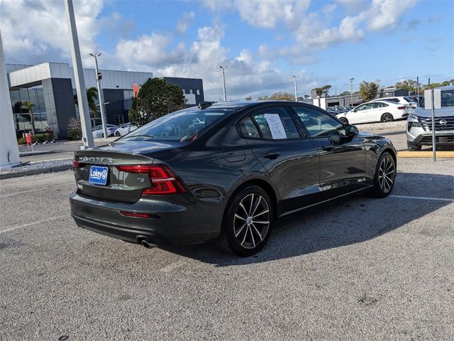 2021 Volvo S60 Momentum